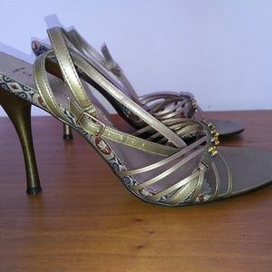 💕🌸BCBGirls Ankle Strap Sandals